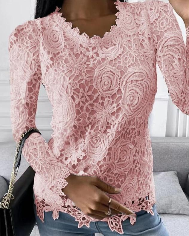 Hulda - Elegant top with long sleeves and lace