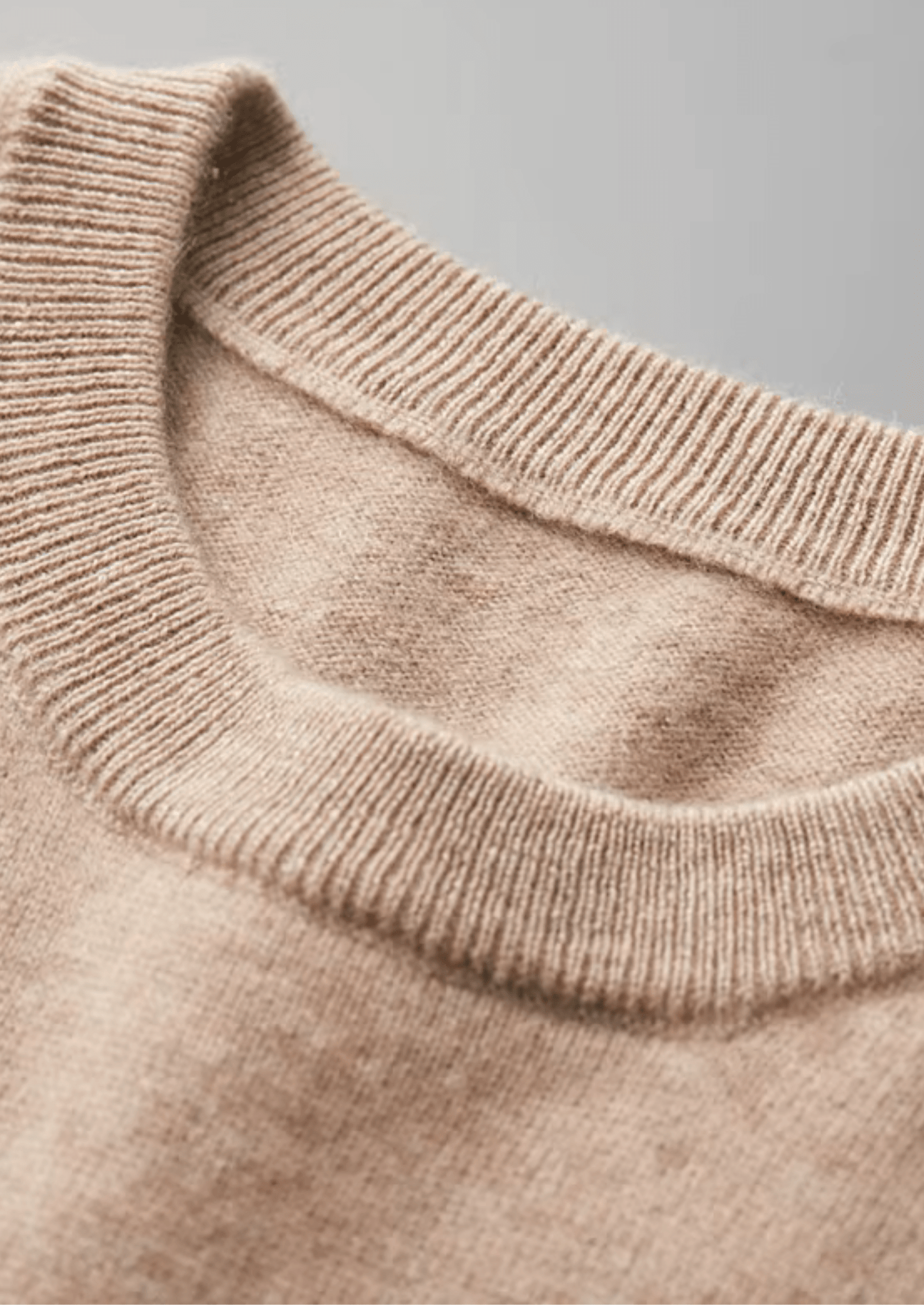 Luxury Cashmere Classic Crewneck T-Shirt for Ultimate Comfort