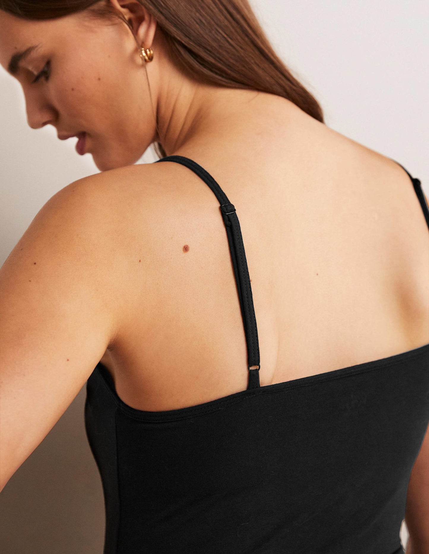Women's Black Plain Cami Top - Versatile Sleeveless Tank