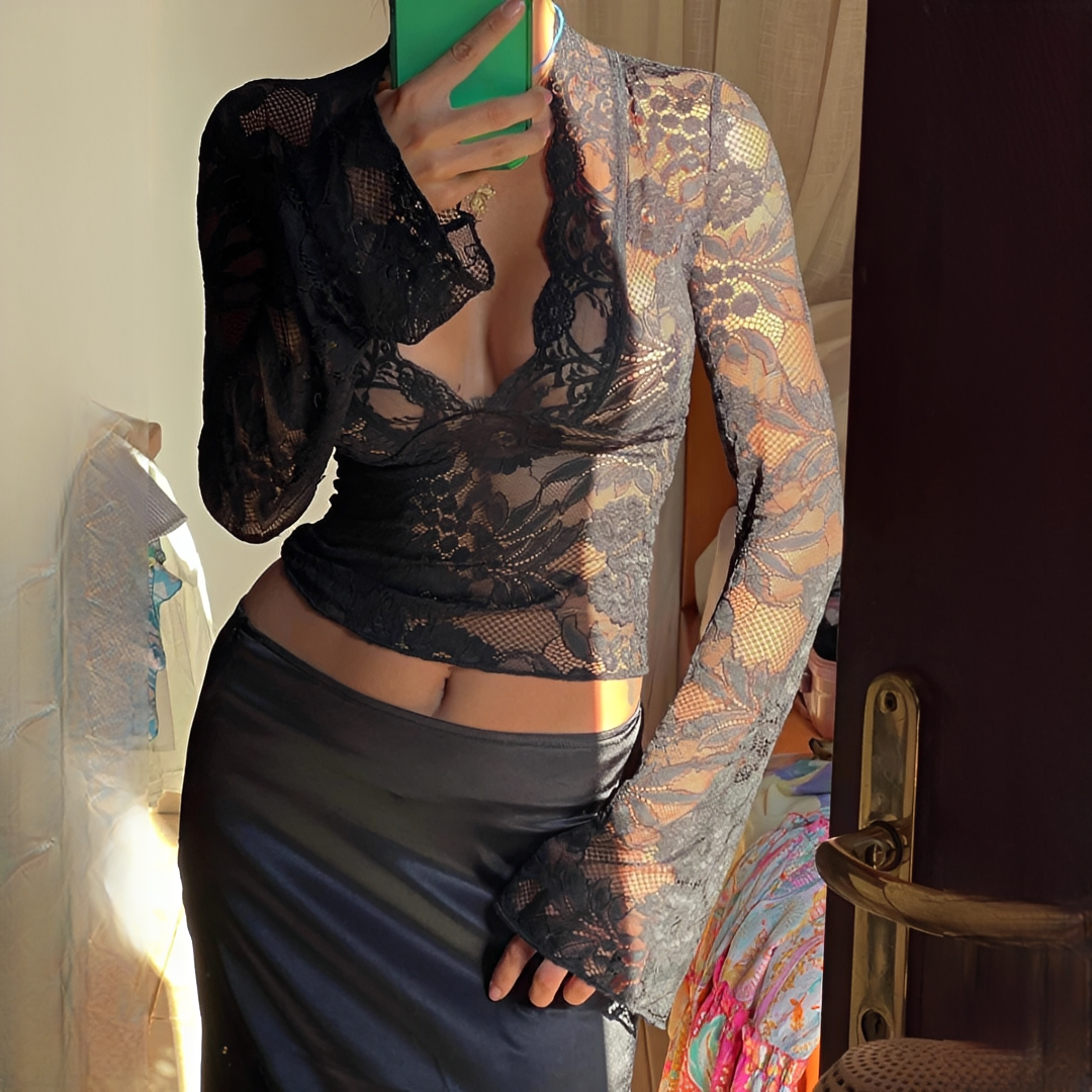 Giudutta - Sophisticated and Stylish Top for Women