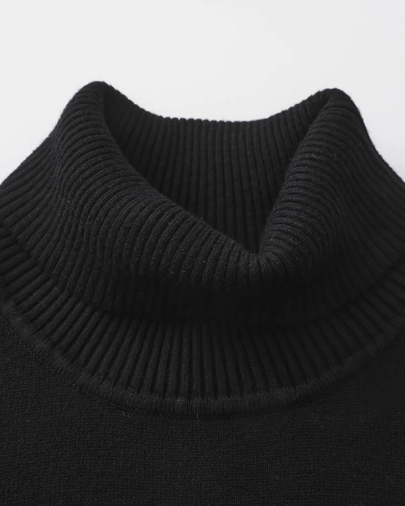Bernese Peak Wool Turtleneck
