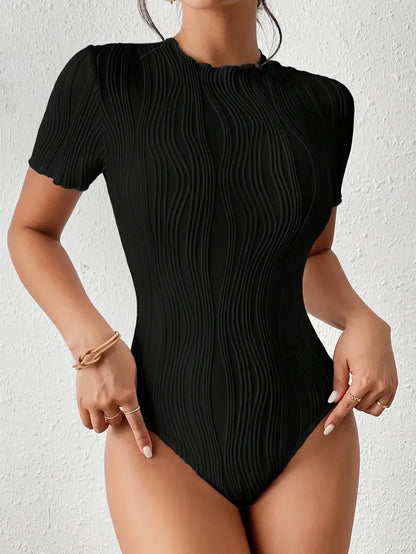 Ruth - Elegant body with short sleeves and round neckline