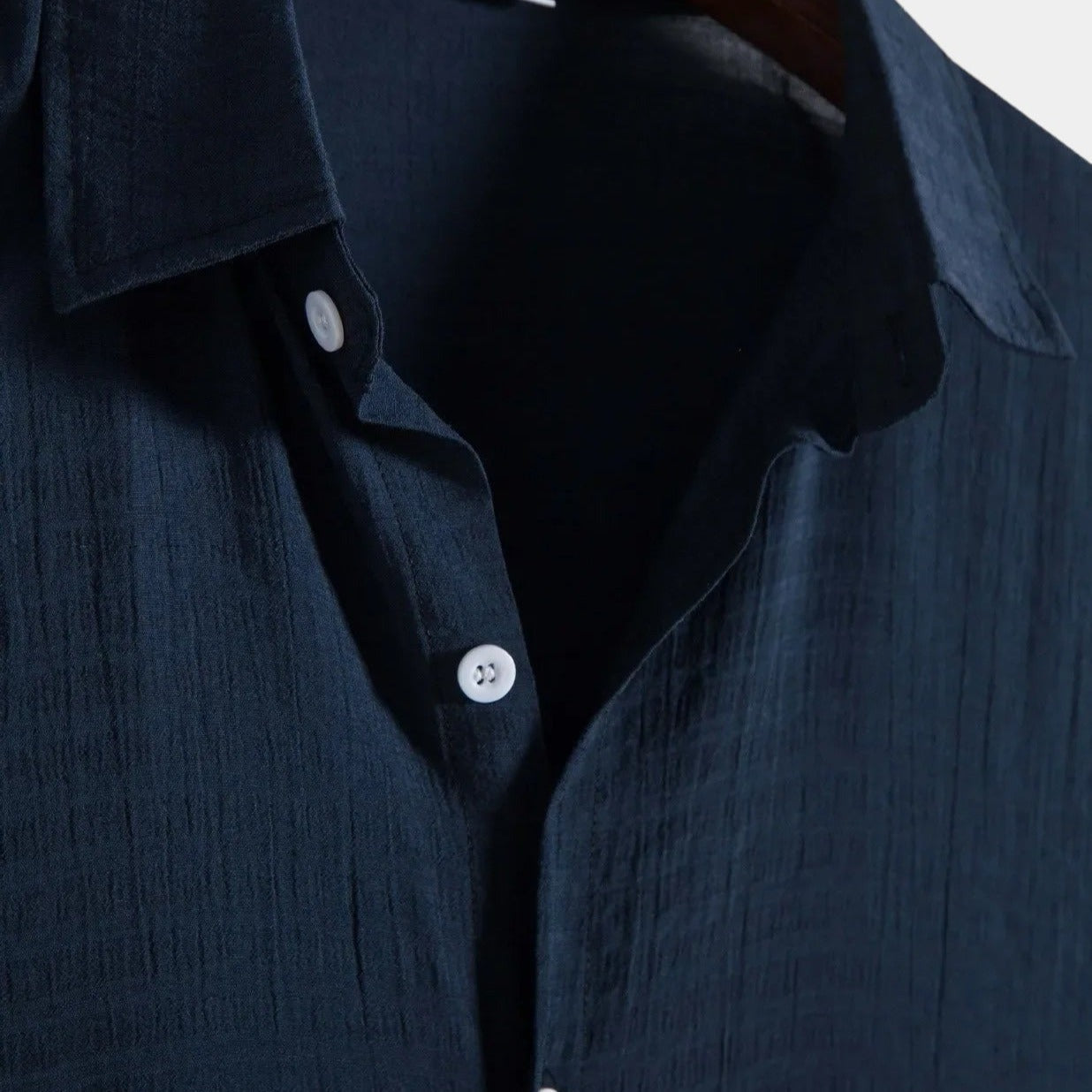 Men's Lightweight Summer Shirt for Casual Wear