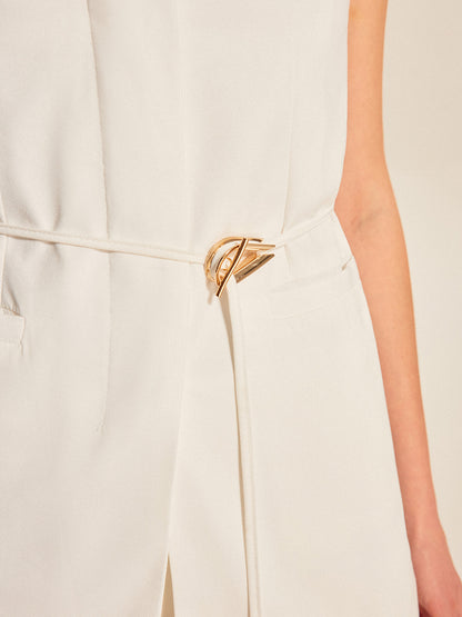 Shari | White Sleeveless Waistcoat