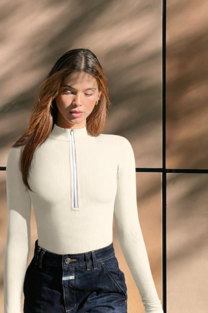 Keily | Bodysuit with Zip V-neck