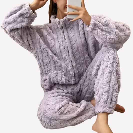 Cozy Women's Fleece Pajama Set for Ultimate Comfort and Warmth