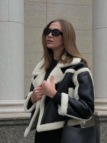 Women's Oversized Winter Jacket with Contrast Trim - Stylish Short Outerwear for Cold Weather