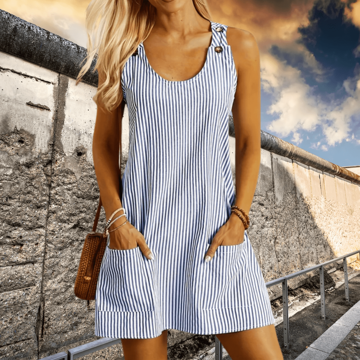 Chic Striped Women's Beach Dress - Perfect for Summer Outings
