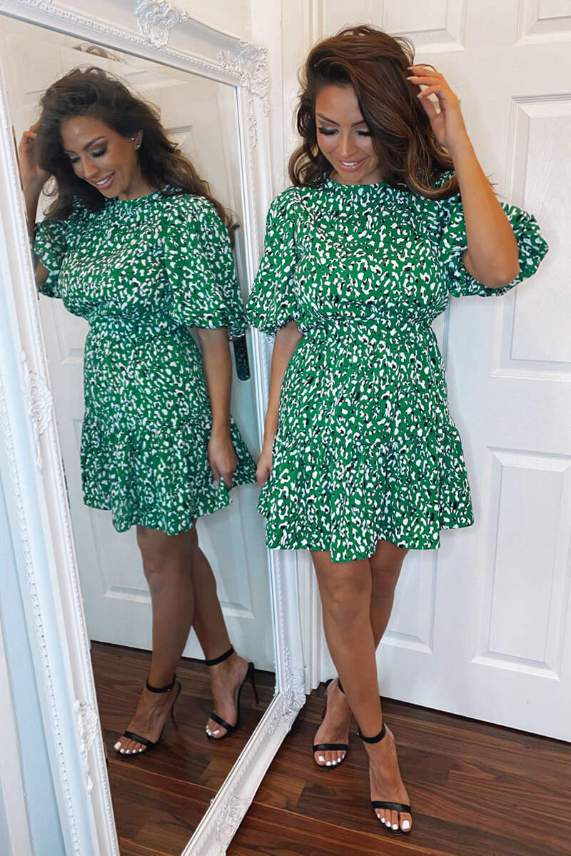 Women's Green Abstract Puff Sleeve Dress - Trendy Casual Fashion