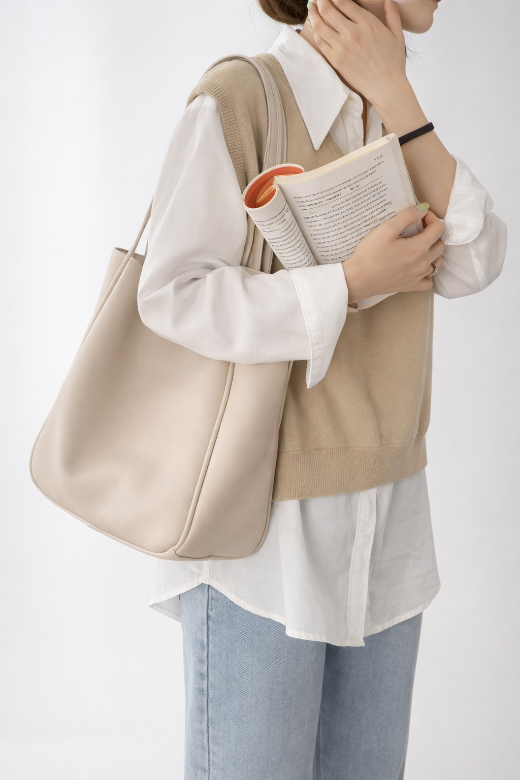 Spacious Vegan Leather Work Bag for Professionals - Stylish and Durable