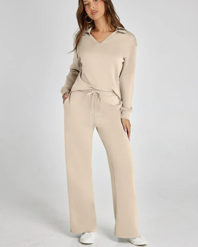 Women's Stylish Two-Piece Outfit - Zip-Neck Top and Wide-Leg Trousers for Casual Wear