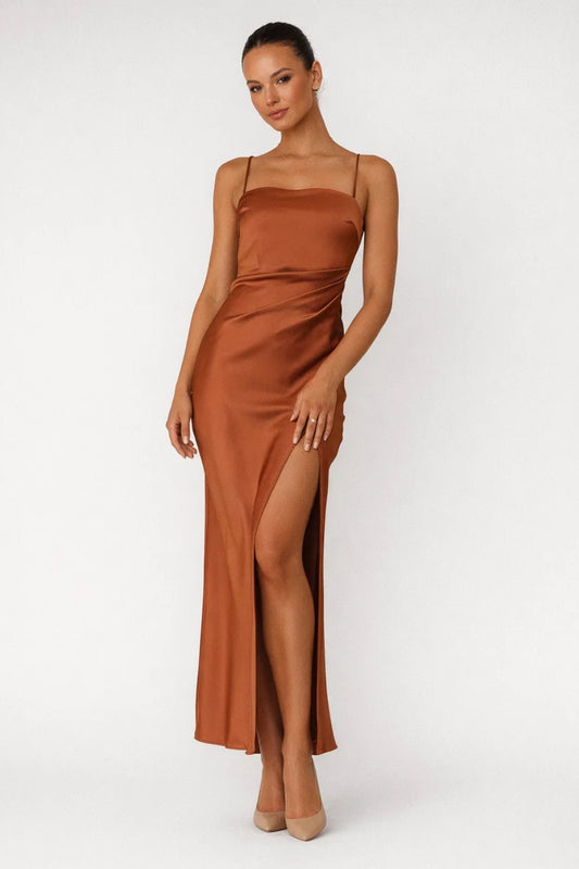 Maxi dress for women | Modern & Versatile | Fitted silhouette | Summer