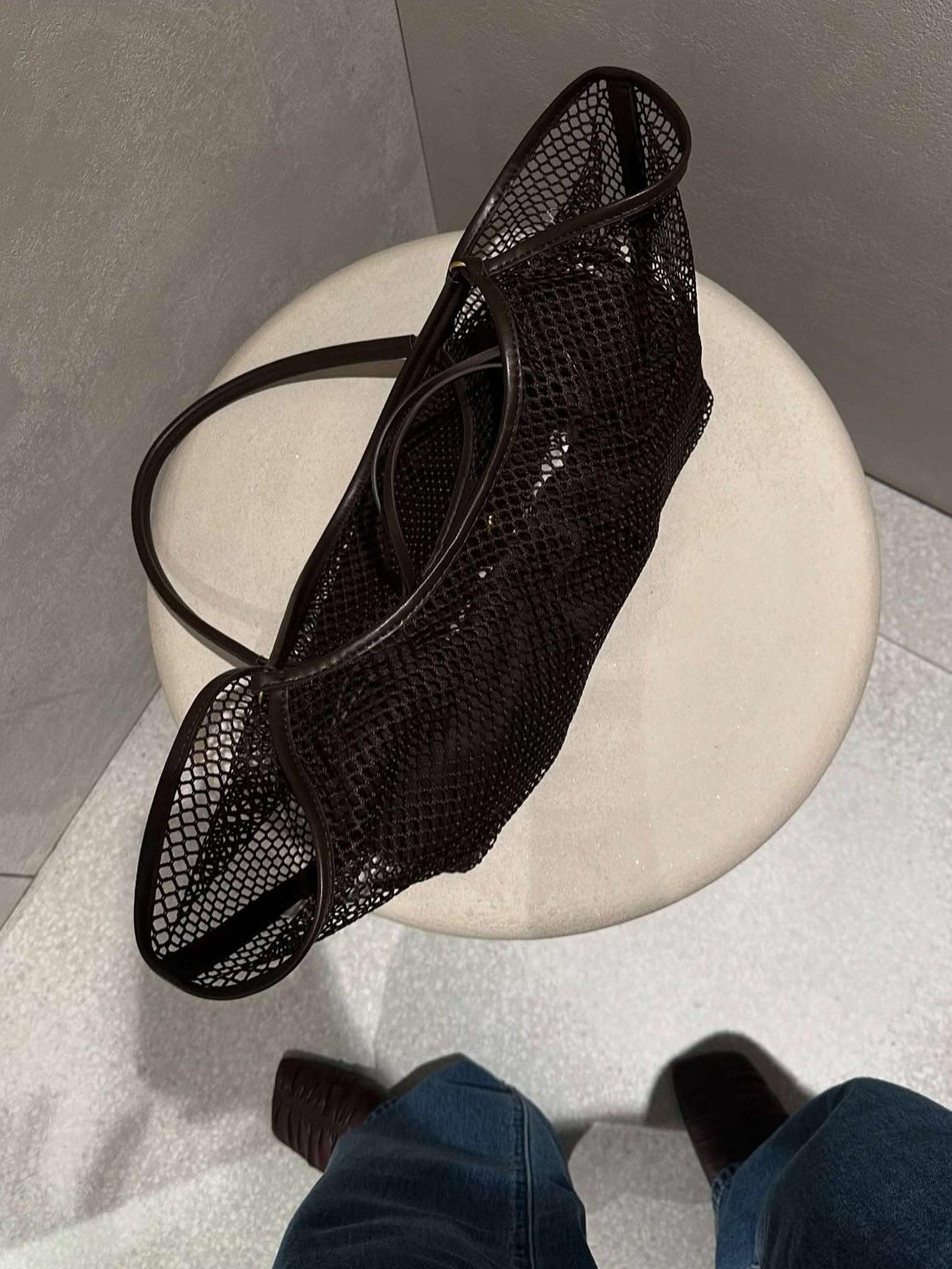 Lightweight Mesh Shoulder Tote Bag - Modern and Stylish Everyday Accessory