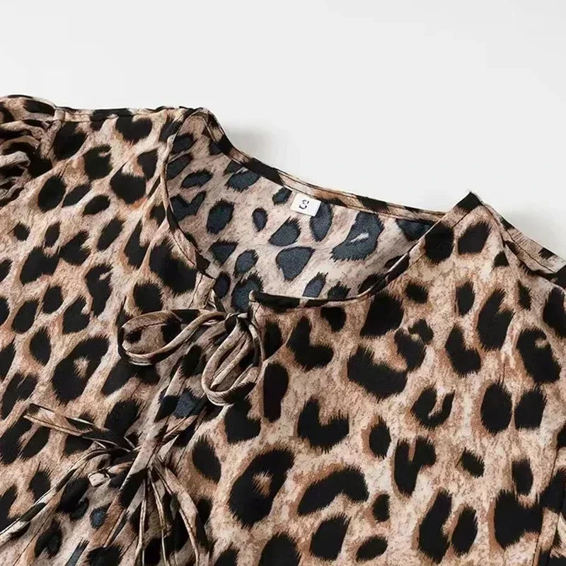 Aria | Blouse with Leopard Print