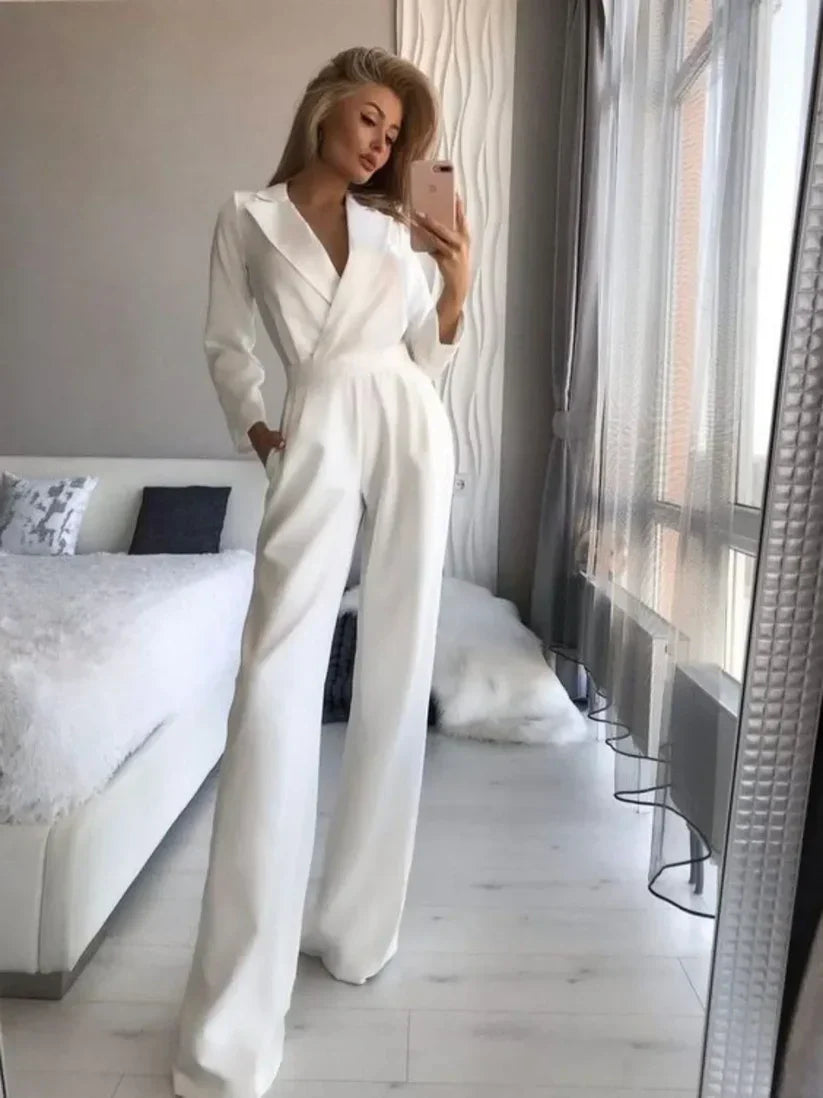 Arlene - Loose-fitting jumpsuit with long sleeves and V-neck for women