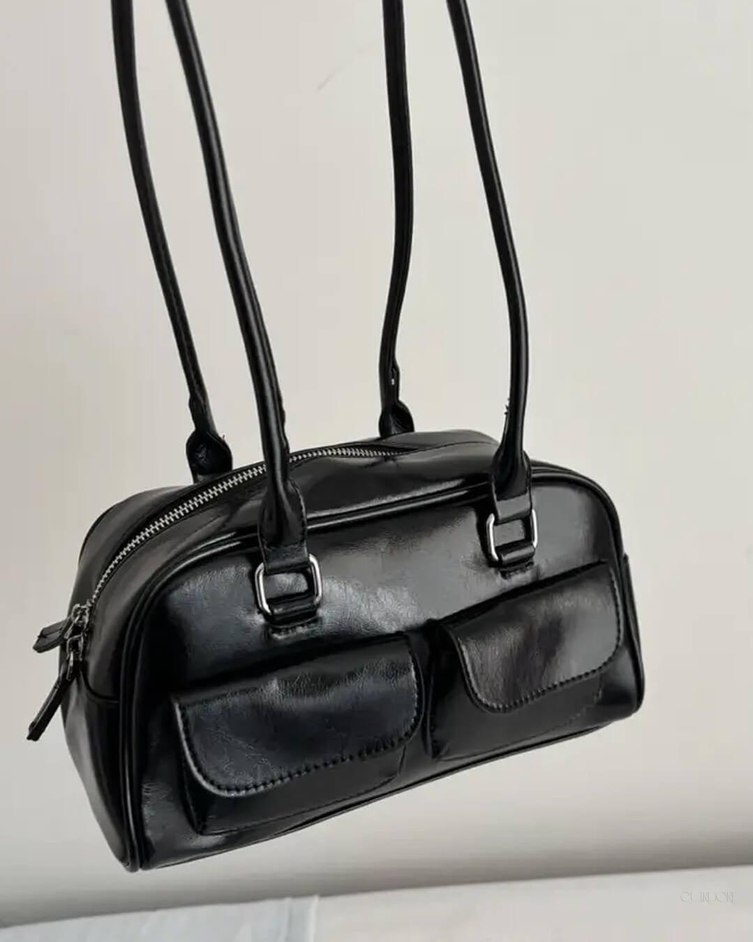 Stylish Structured Shoulder Bag with Front Pockets - Practical and Sleek Design for Everyday Use