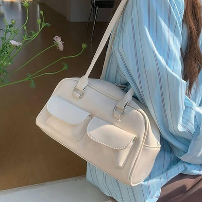 Stylish Structured Shoulder Bag with Front Pockets - Practical and Sleek Design for Everyday Use