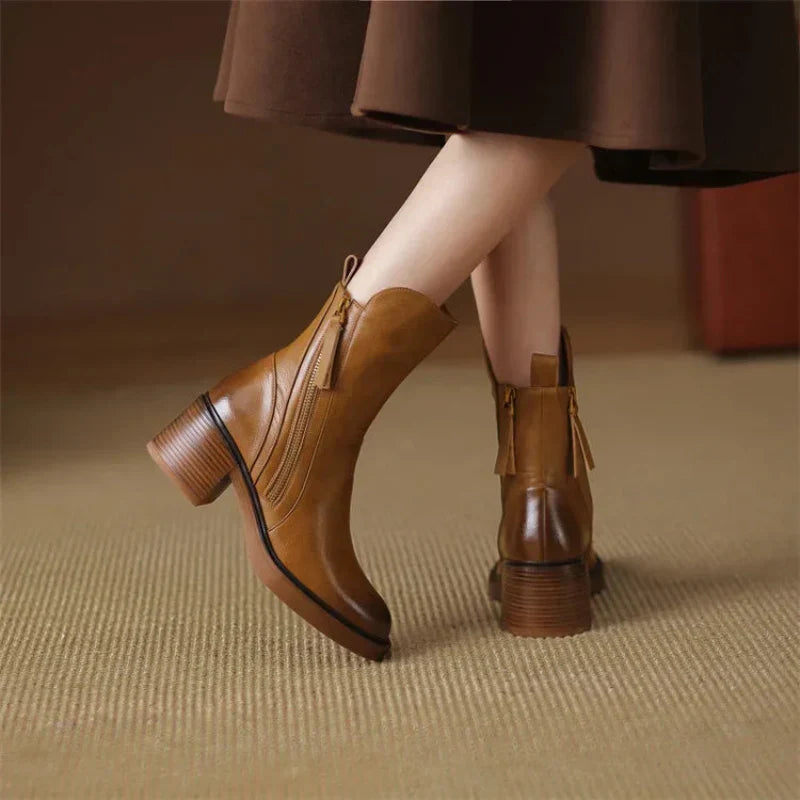 Stylish Women's Block Heel Zip-Up Ankle Boots with Side Zipper Detail