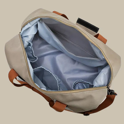 Spacious Men's Stylish Duffel Bag for Travel and Gym Use