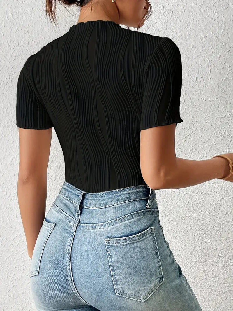 Ruth - Elegant body with short sleeves and round neckline