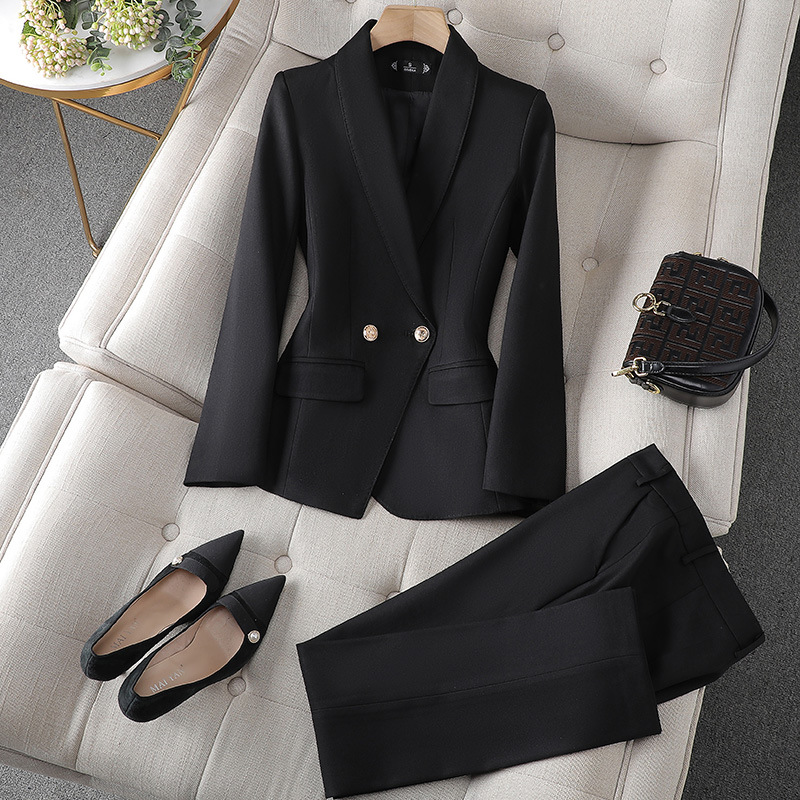 Ladies Double-breasted Blazer with Tailored Fit