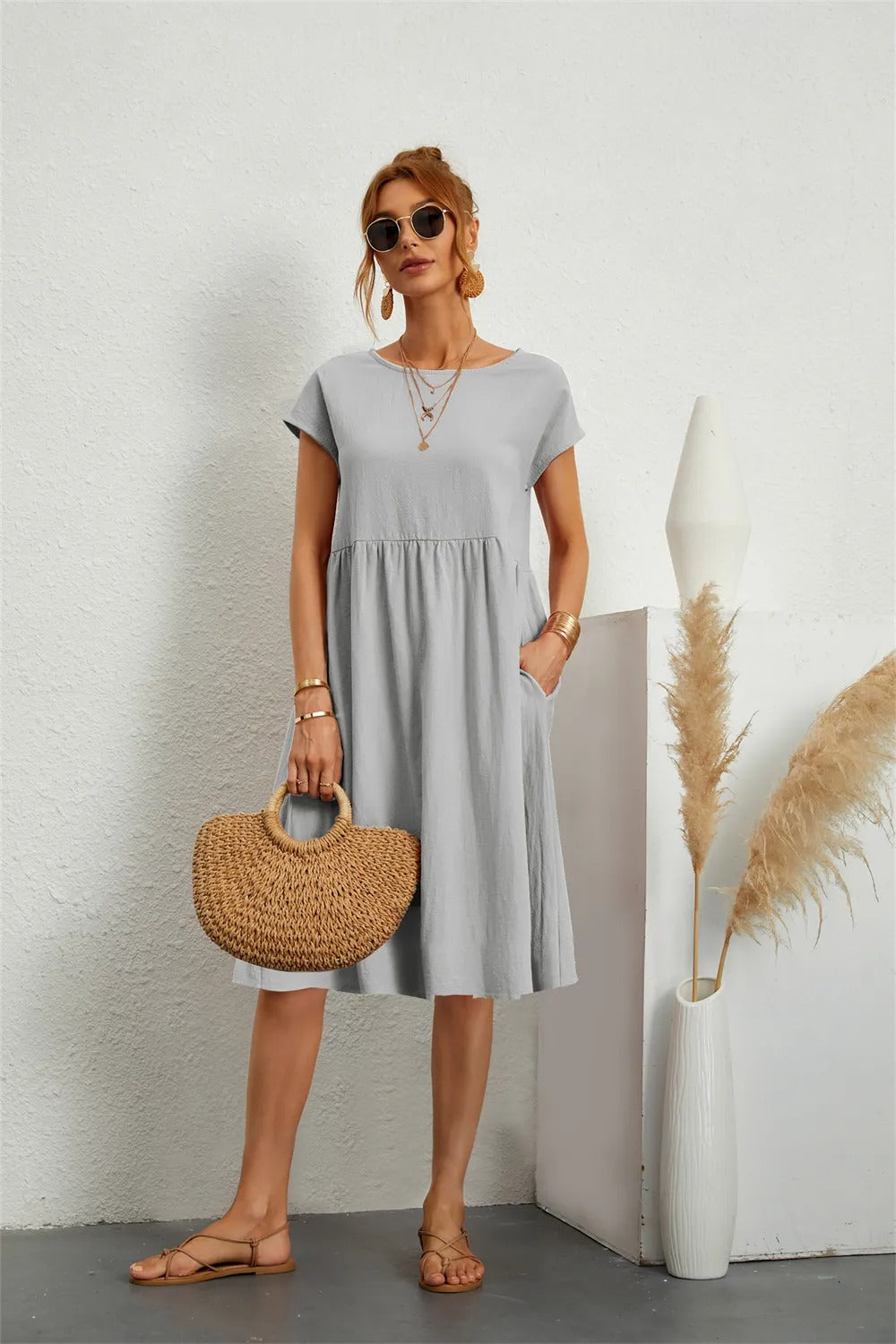 Ladies Casual Midi Dress with Round Neck and Short Sleeves with Pockets