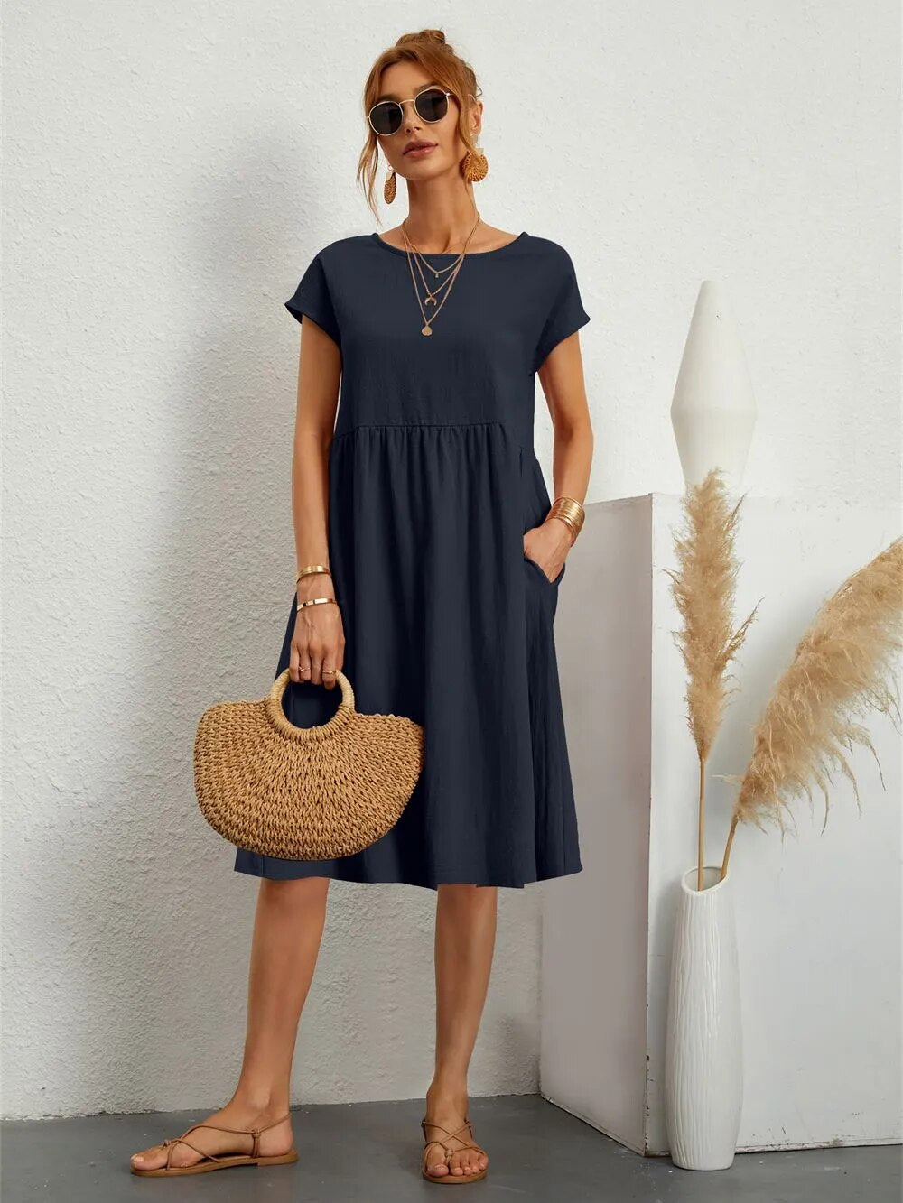 Ladies Casual Midi Dress with Round Neck and Short Sleeves with Pockets