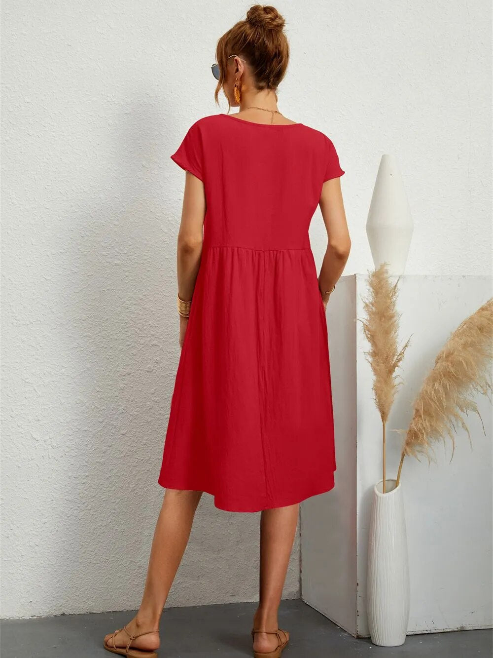 Ladies Casual Midi Dress with Round Neck and Short Sleeves with Pockets