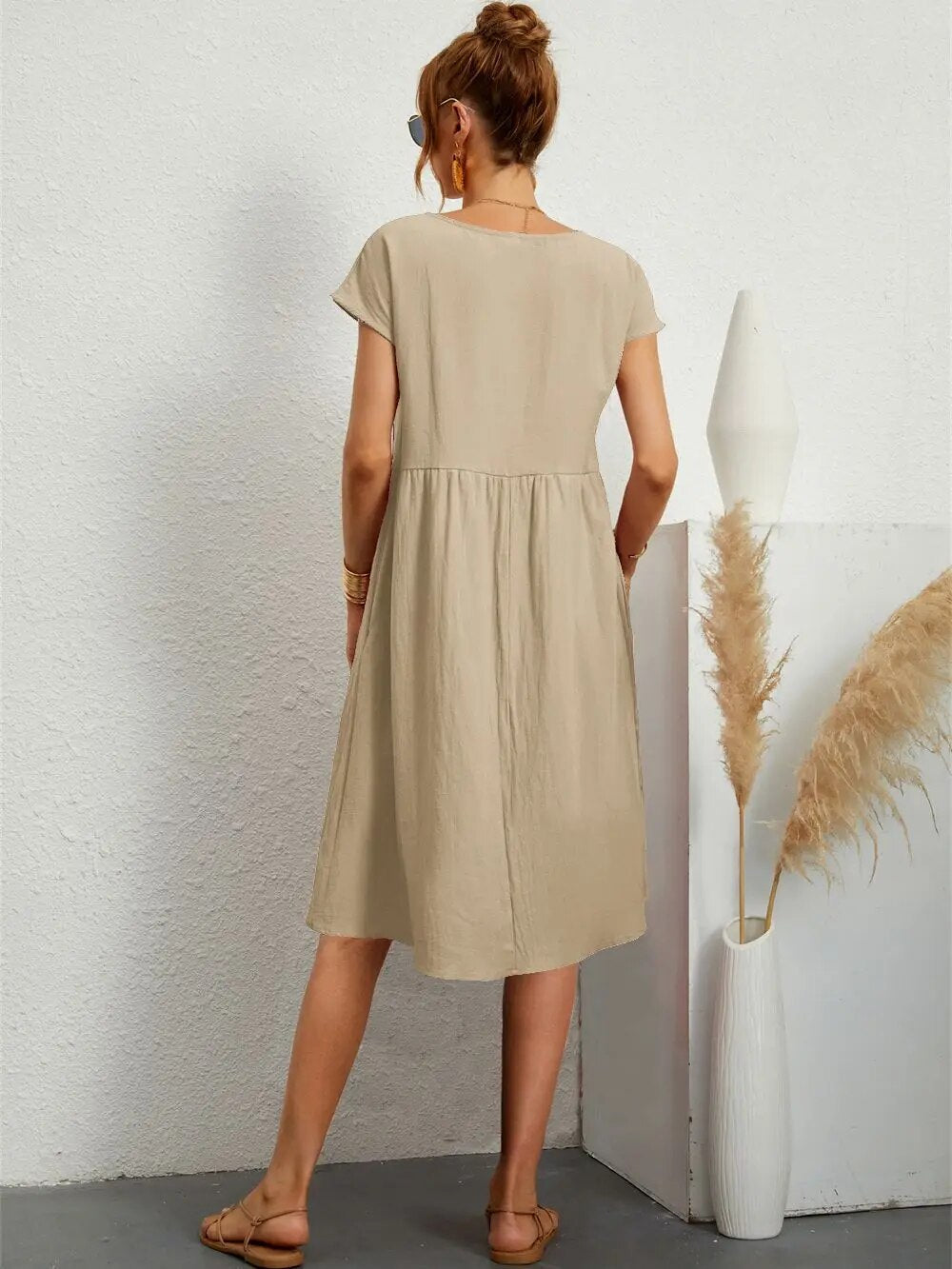 Ladies Casual Midi Dress with Round Neck and Short Sleeves with Pockets