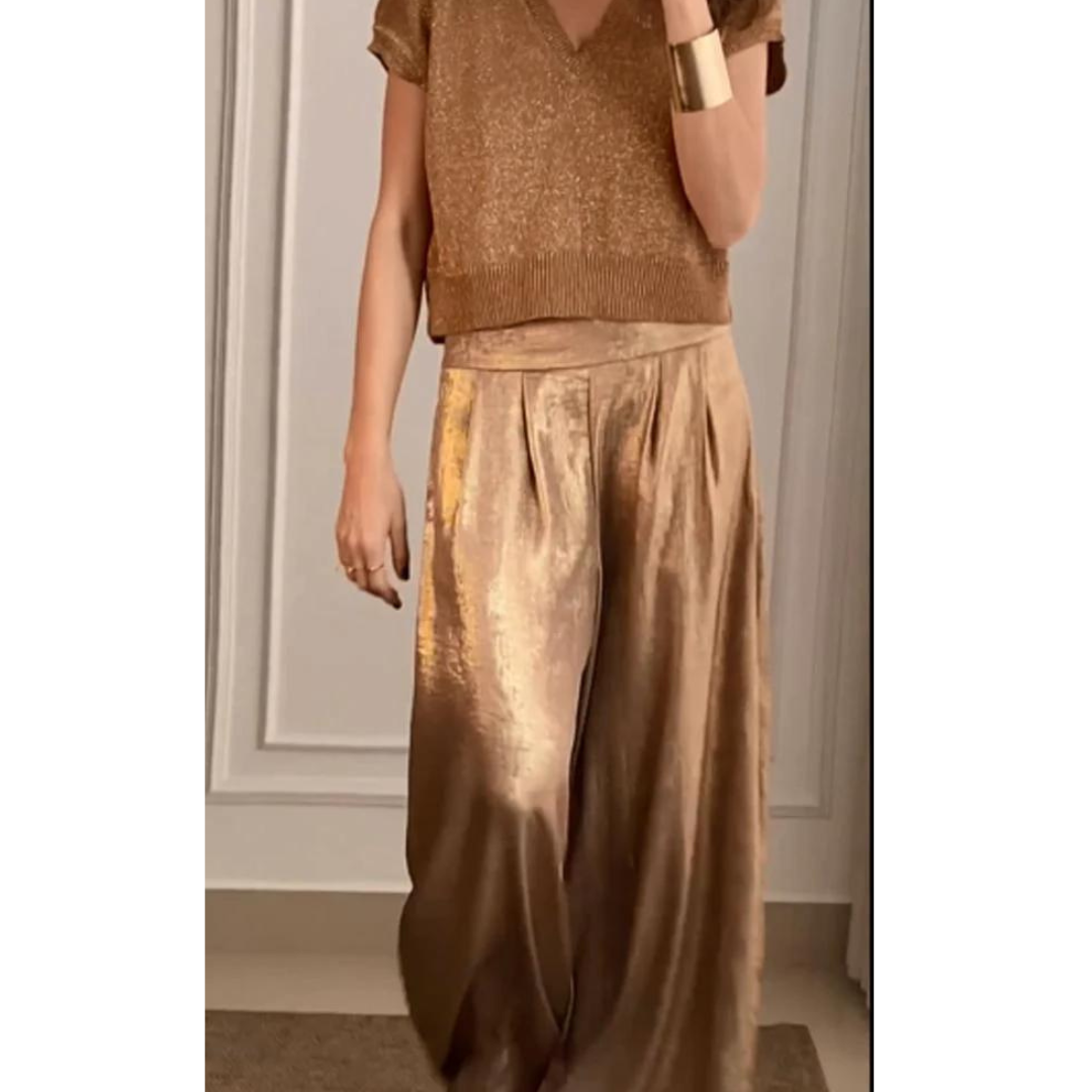 Ladies Wide Trousers with High Waist and Pleats