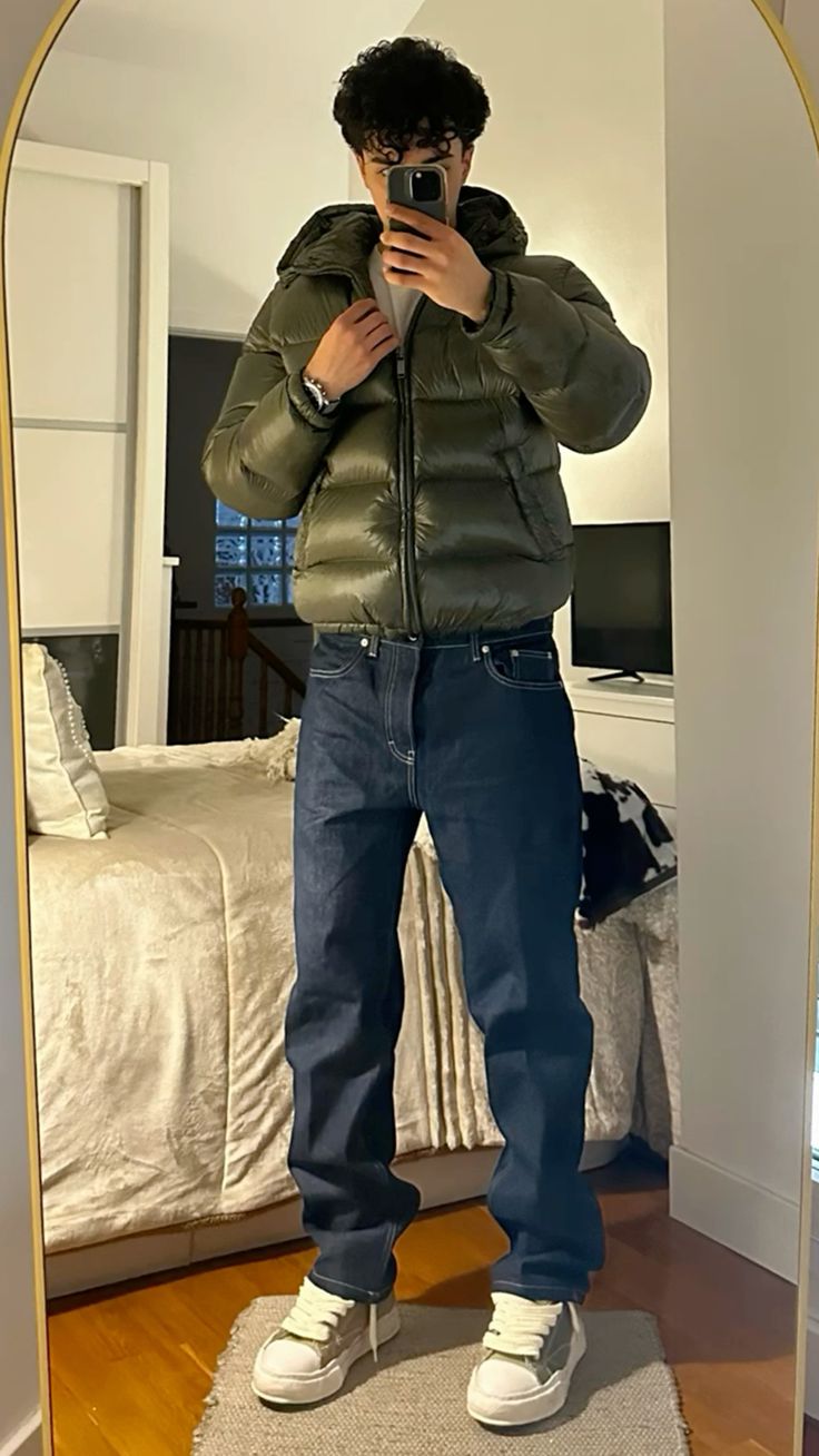 Men's Hooded Puffer Jacket with Full Zip Closure - Warm Insulated Outerwear