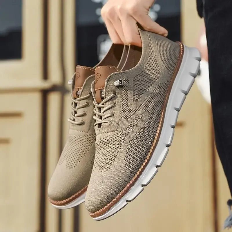 Men's Sneakers with Knitted Upper and Pull Tabs