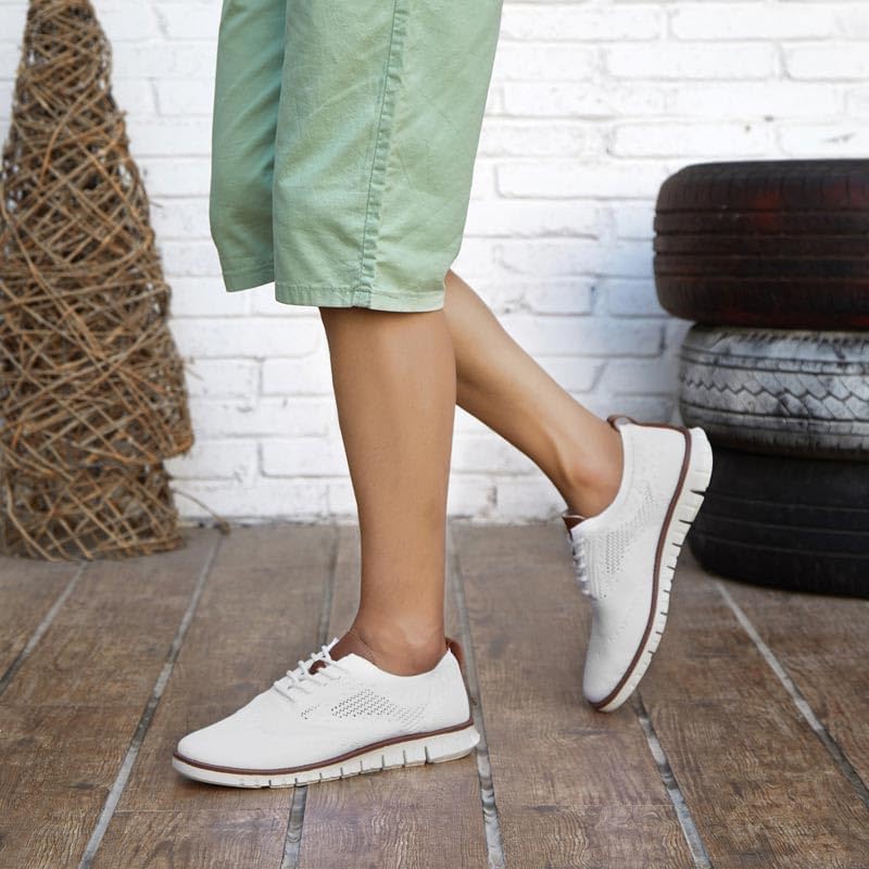 Men's Sneakers with Knitted Upper and Pull Tabs