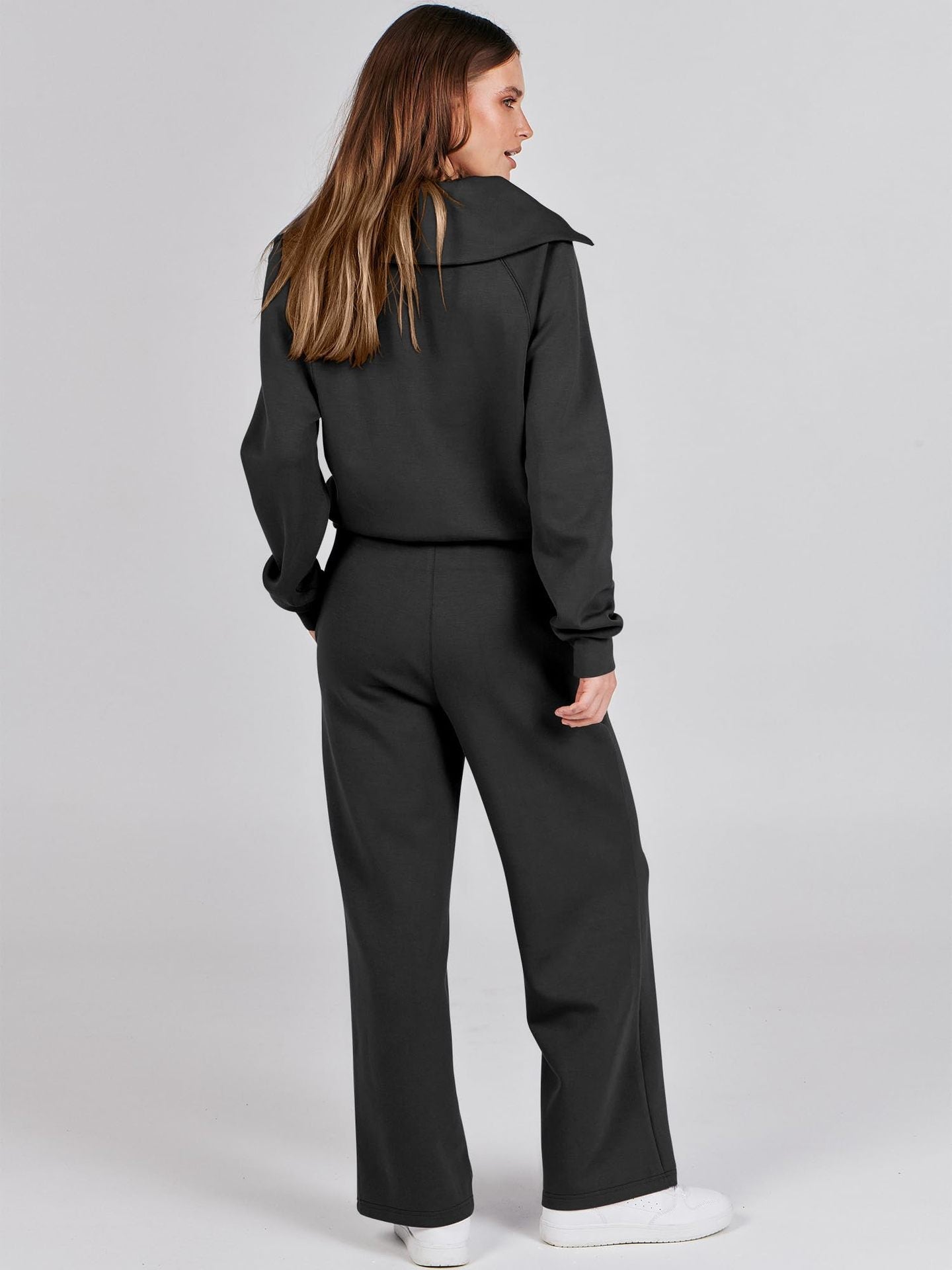 Women's Stylish Two-Piece Outfit - Zip-Neck Top and Wide-Leg Trousers for Casual Wear
