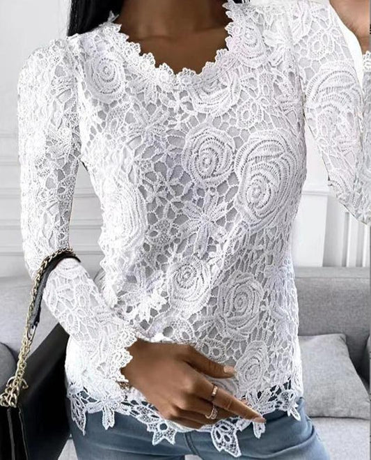 Hulda - Elegant top with long sleeves and lace