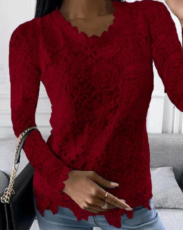 Hulda - Elegant top with long sleeves and lace